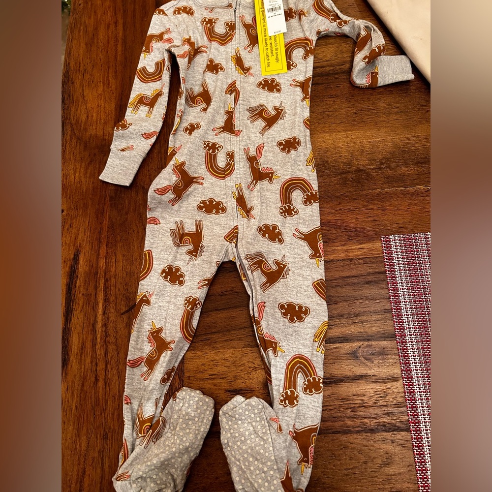 NWT PAJAMA SLEEPER (2t)
